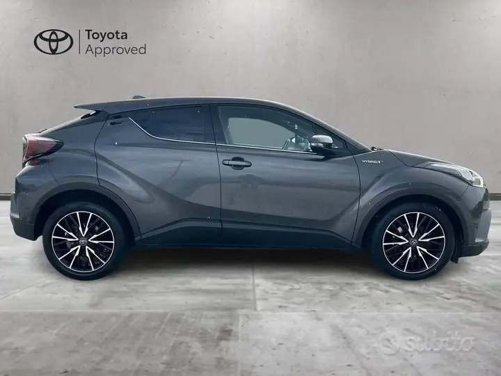 Toyota C-Hr 2017 photo 4