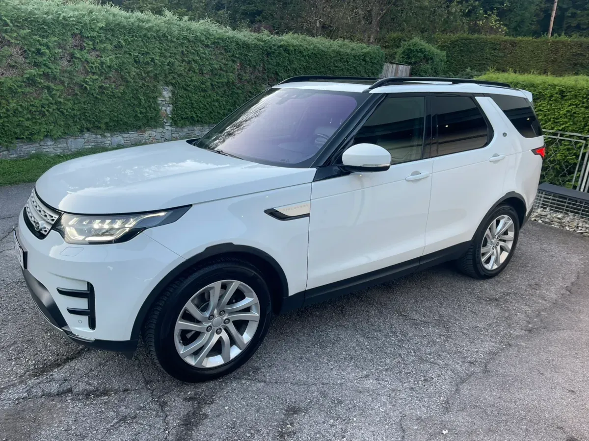 Land Rover Discovery 5 2017 photo 3