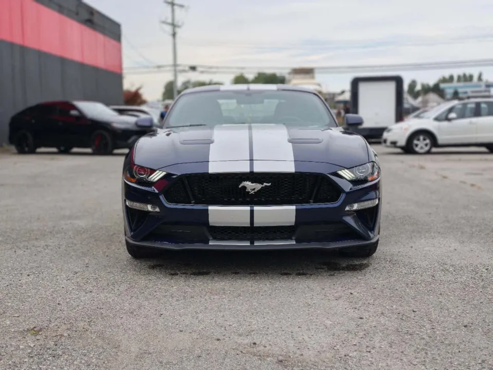 Ford Mustang 2020 photo 2