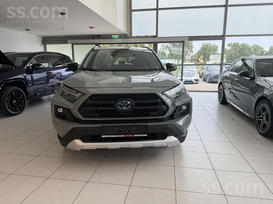 Toyota Rav4 2024 photo 2