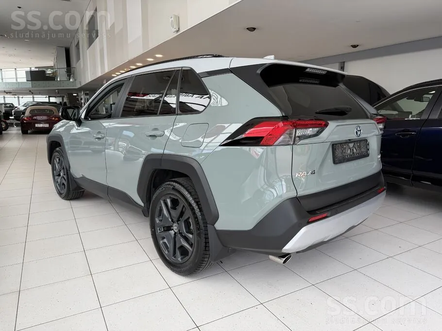 Toyota Rav4 2024 photo 3