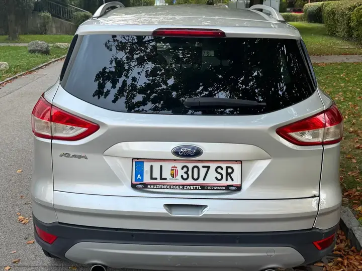 Ford Kuga 2013 photo 2