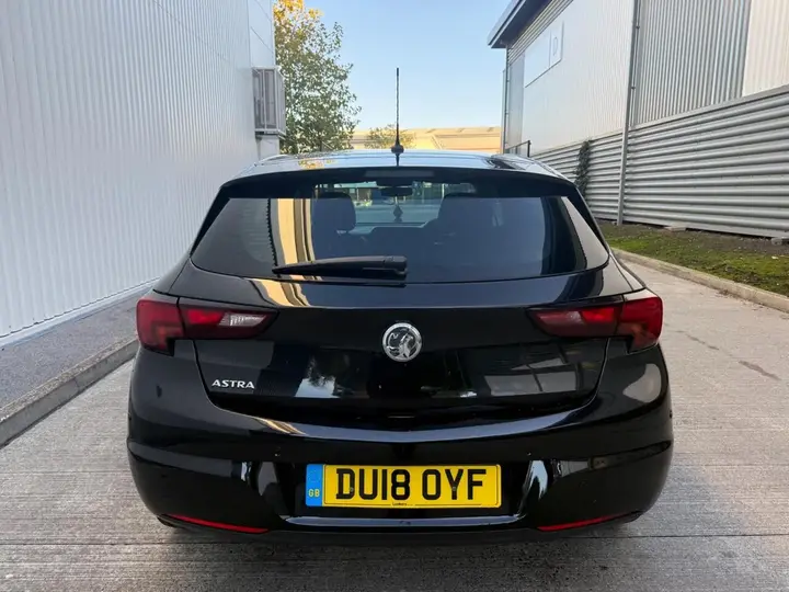 Vauxhall Astra 2018 photo 5