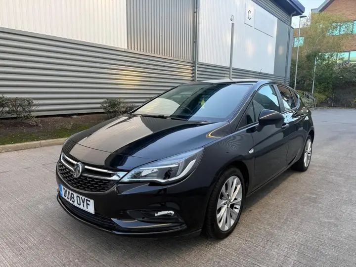 Vauxhall Astra 2018 photo 3