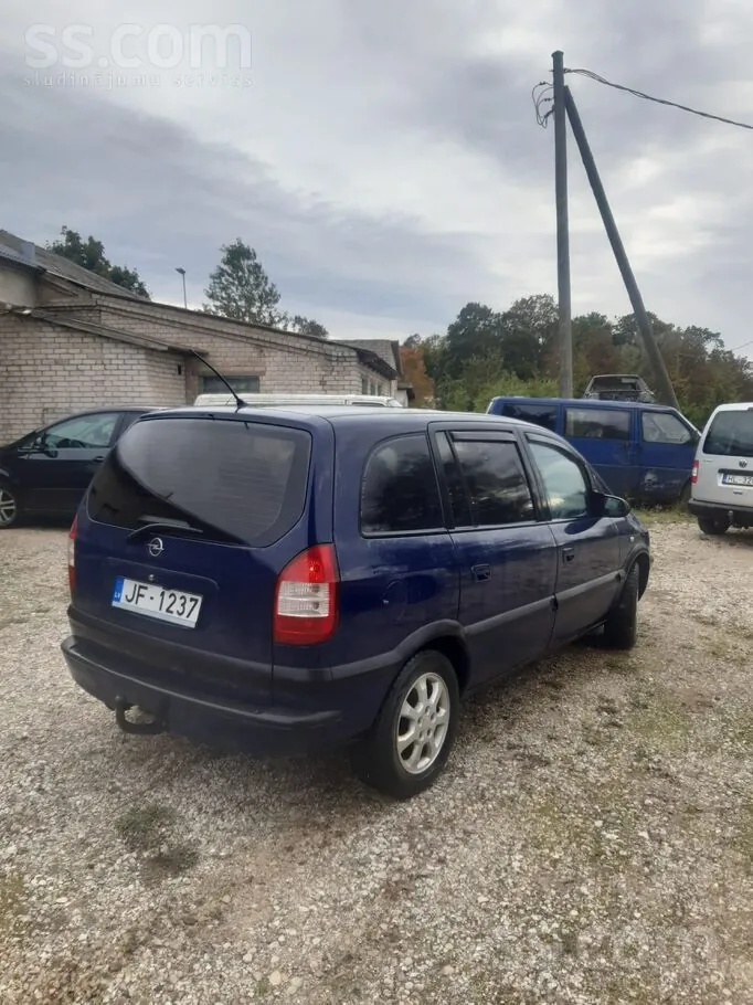 Opel Zafira 2003 photo 4