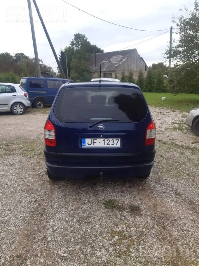 Opel Zafira 2003 photo 3