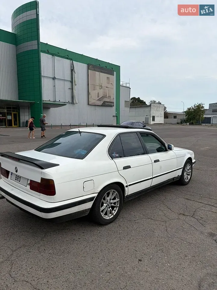 BMW 5 Series 1992 photo 4