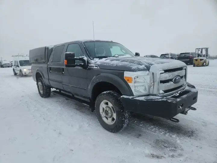 Ford F-350 Super Duty 2015 photo 2