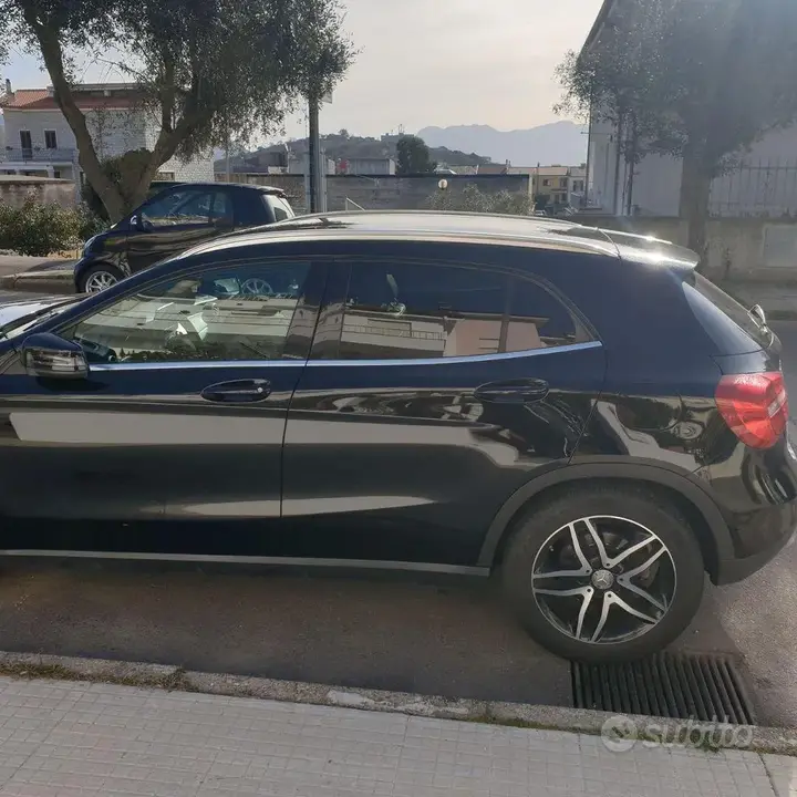 Mercedes-Benz Gla 2014 photo 2