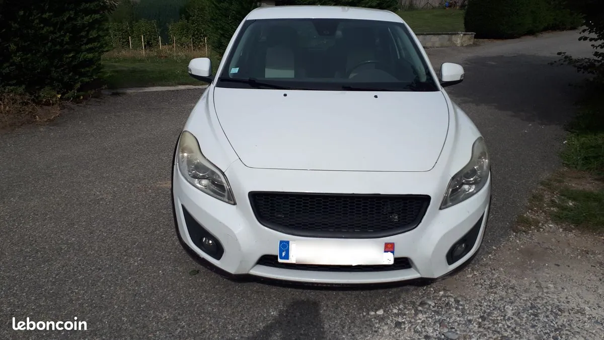 Volvo C30 2011 photo 2