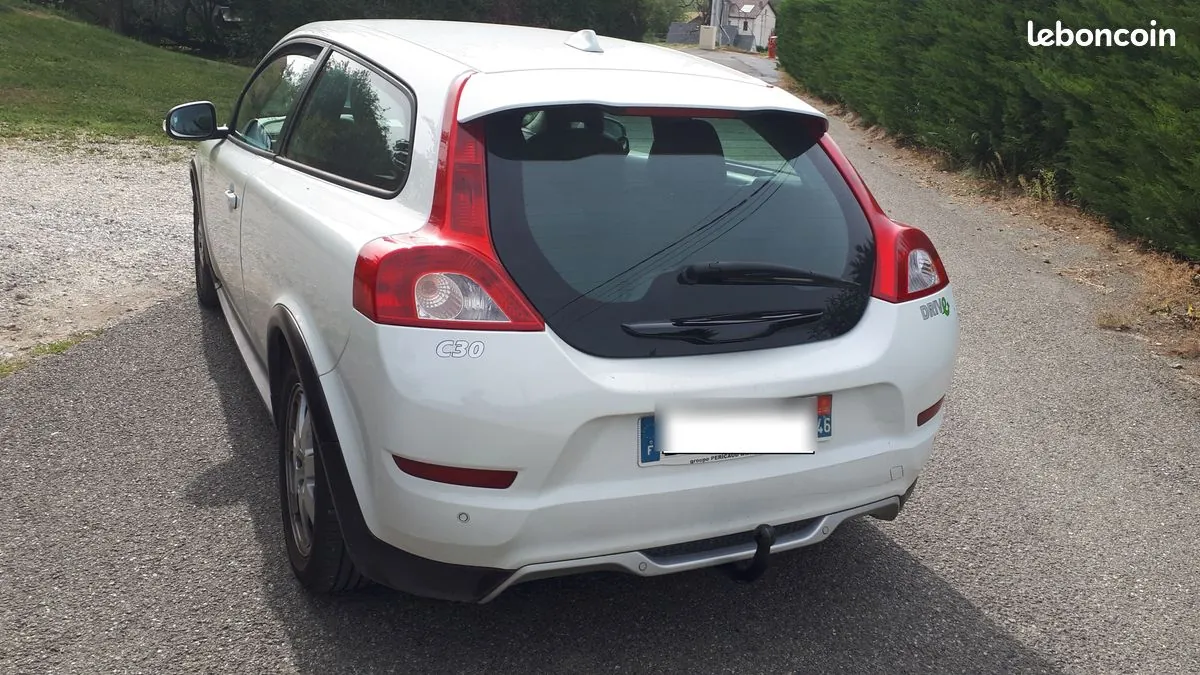 Volvo C30 2011 photo 3