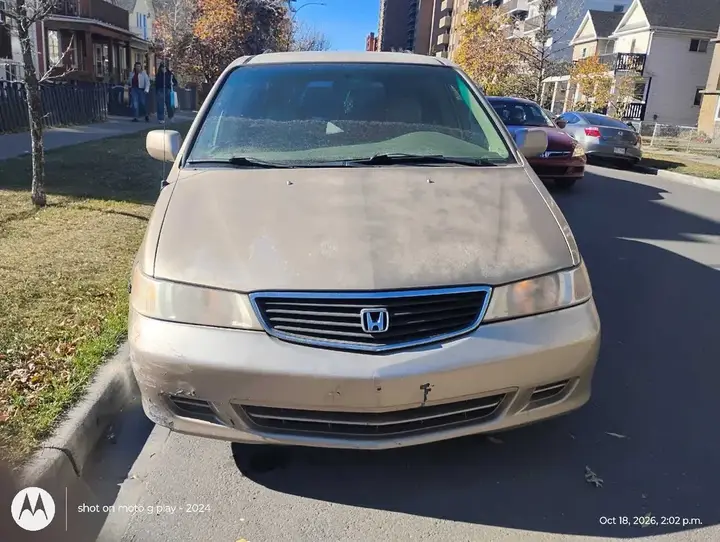 Honda Odyssey 2000 photo 4