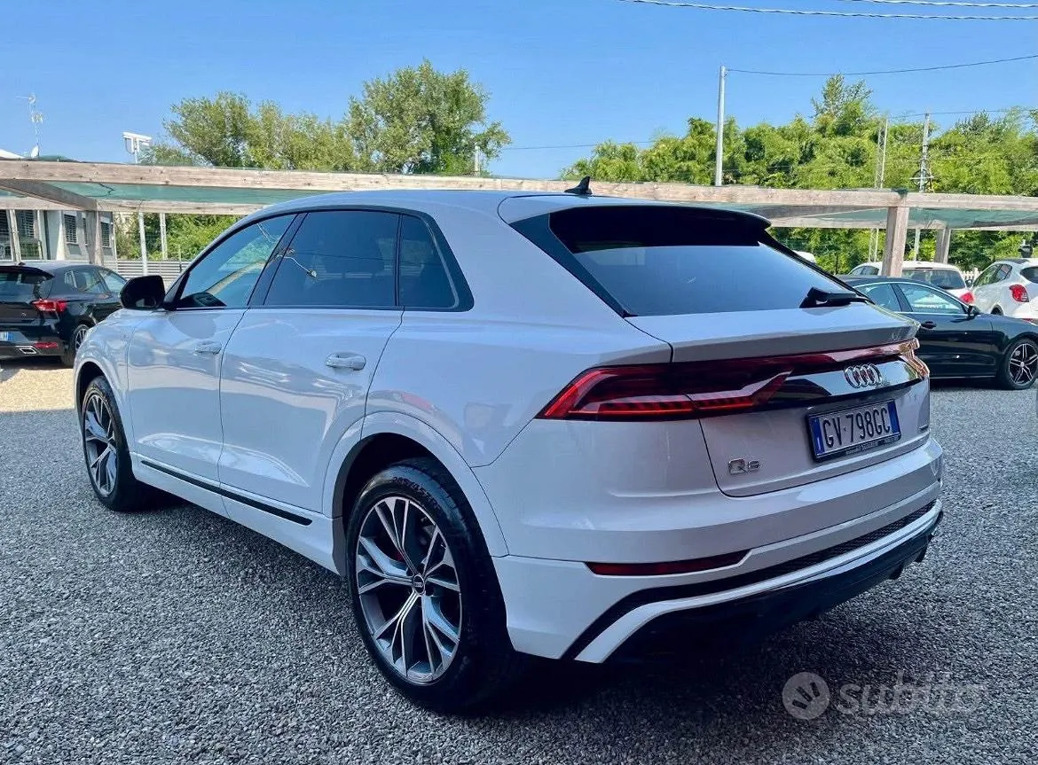 Audi Q8 2021 photo 3