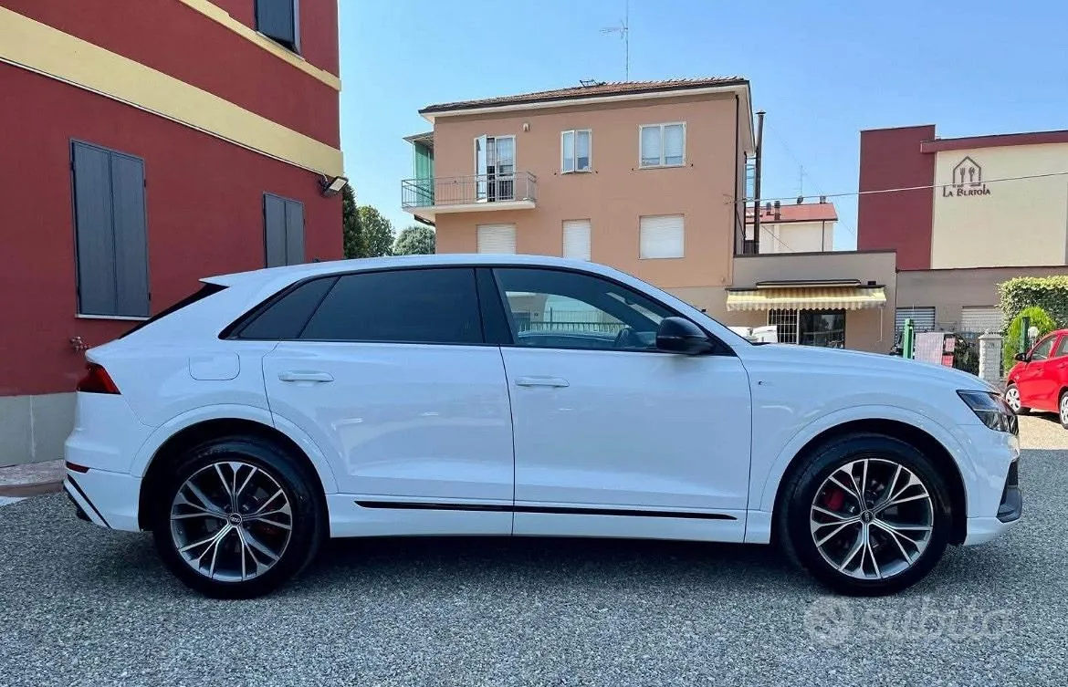 Audi Q8 2021 photo 5