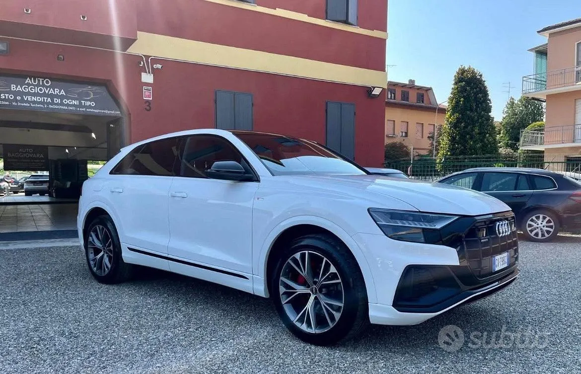 Audi Q8 2021 photo 2