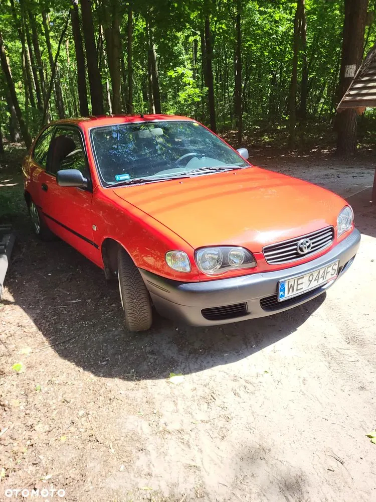 Toyota Corolla 2000 photo 2