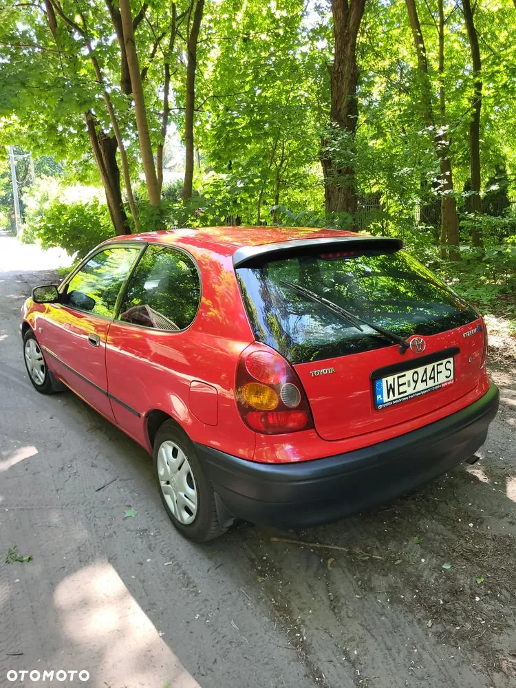Toyota Corolla 2000 photo 3