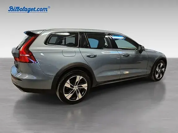 Volvo V60 Cross Country 2022 photo 3