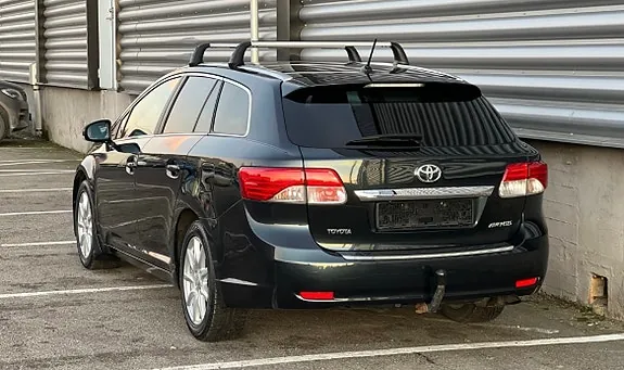 Toyota Avensis 2012 photo 5