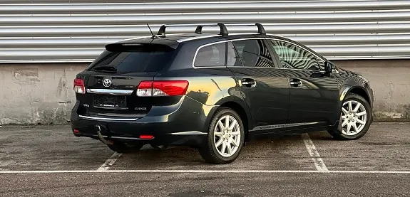 Toyota Avensis 2012 photo 3