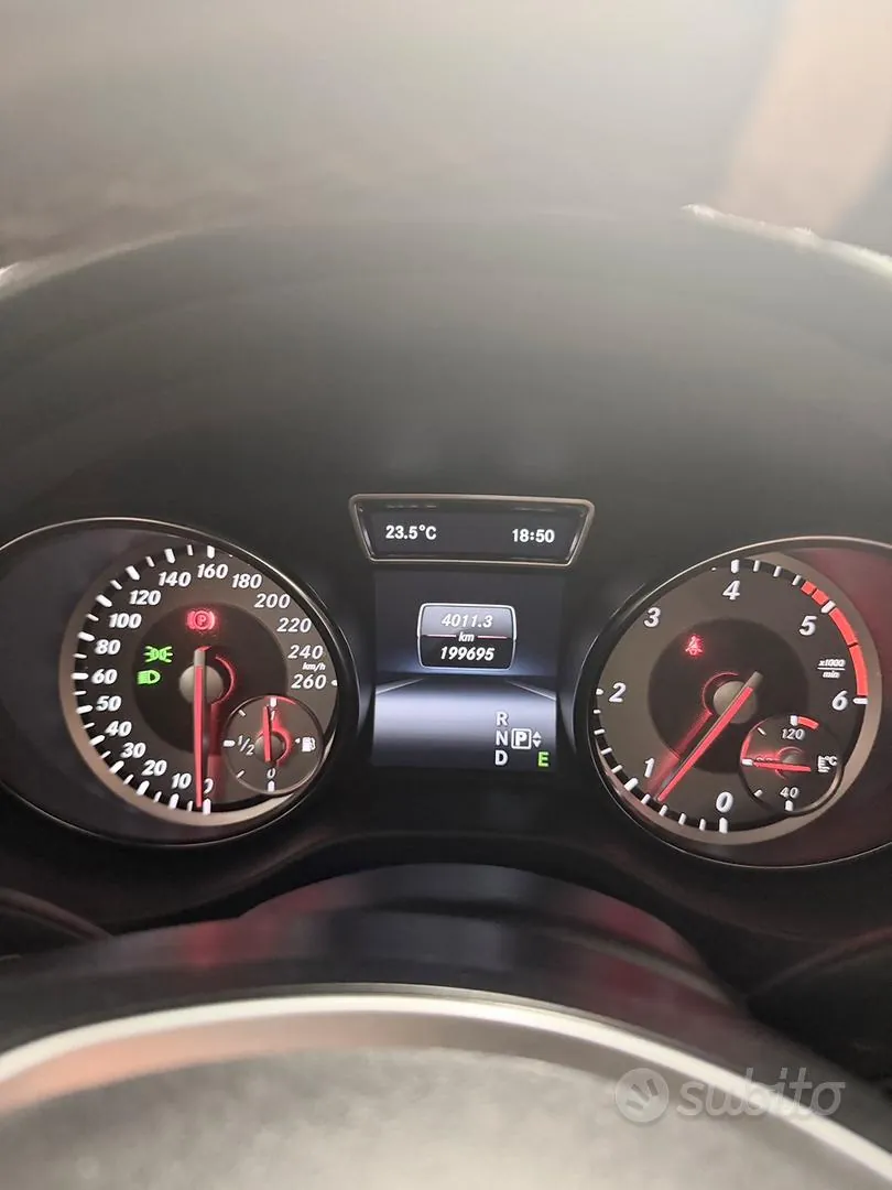 Mercedes-Benz Gla 2014 photo 2