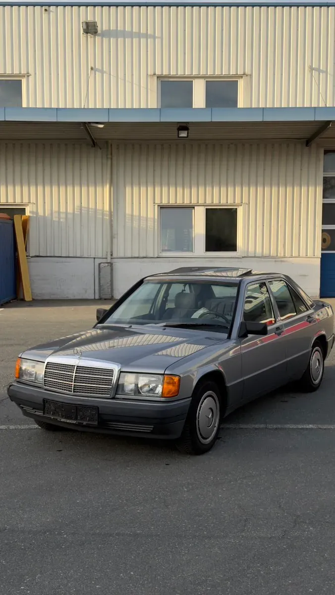 Mercedes-Benz 190