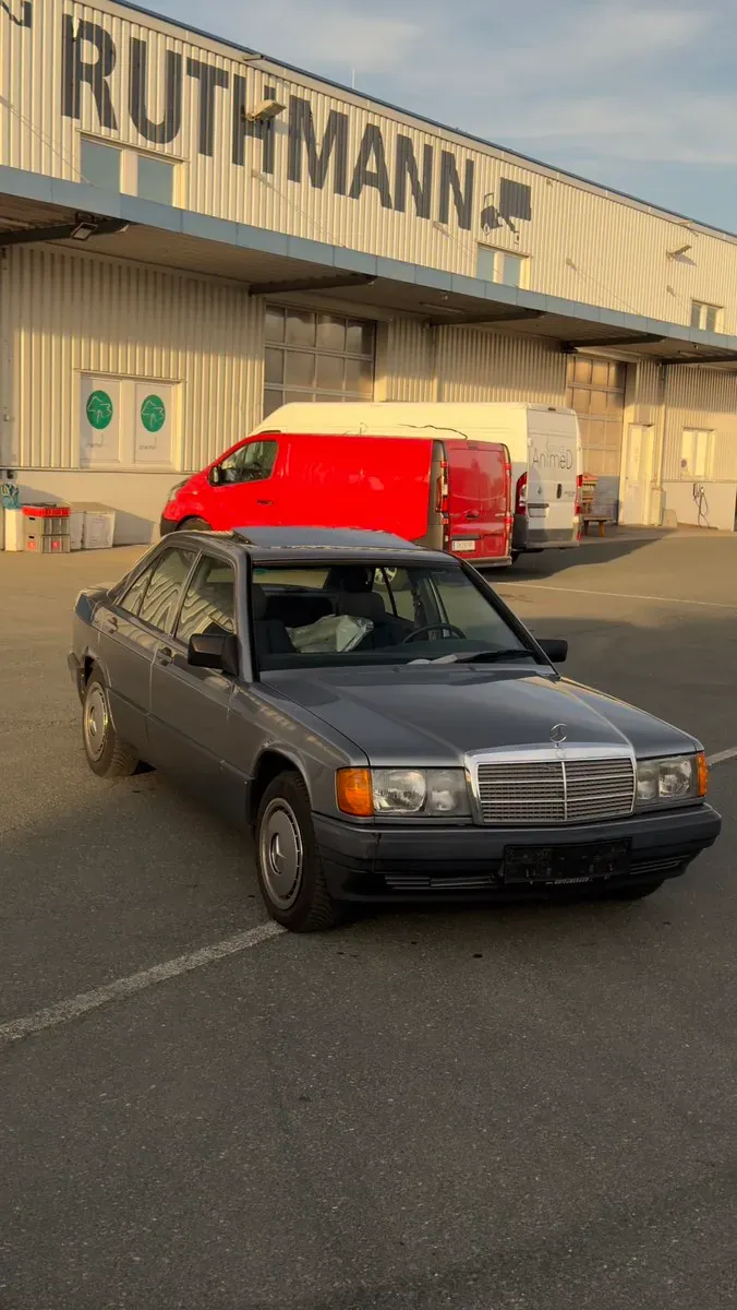 Mercedes-Benz 190 1989 photo 3