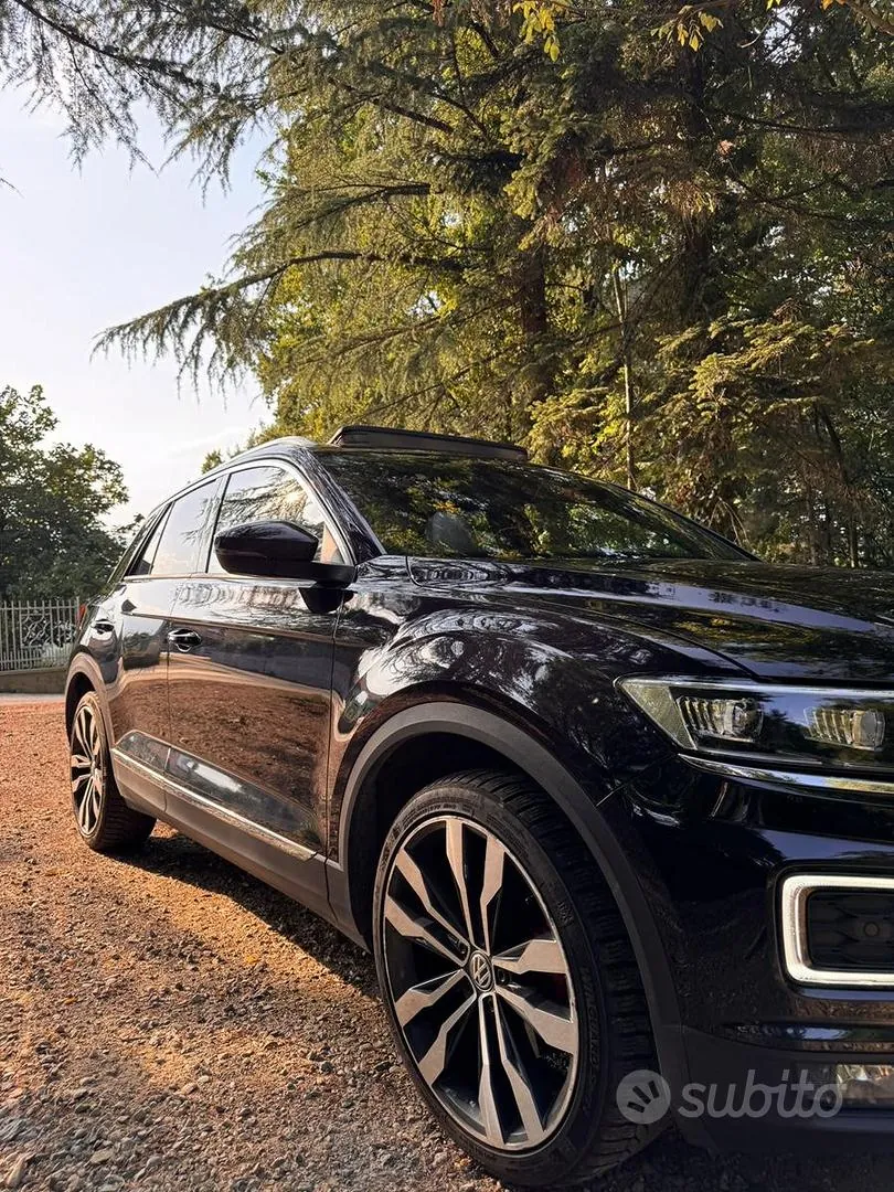 Volkswagen T-Roc 2018 photo 2
