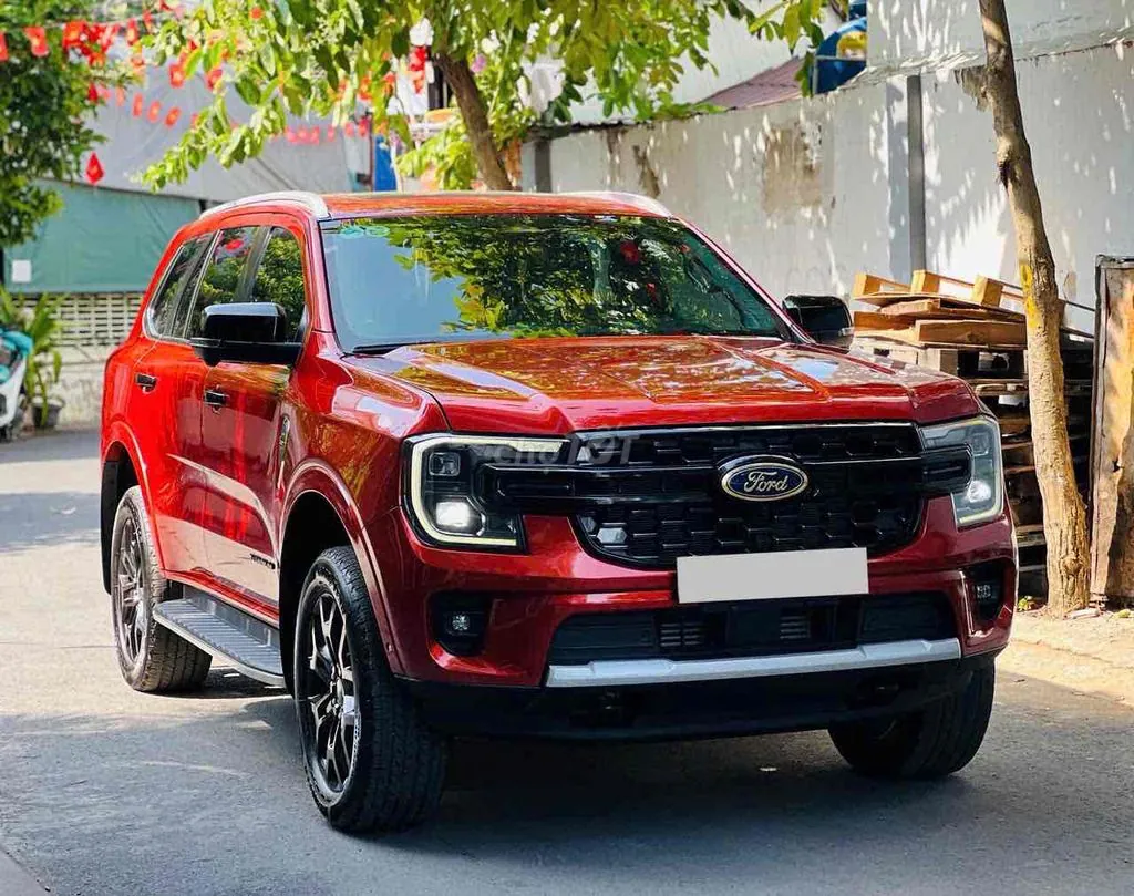 Ford Everest 2023 photo 2