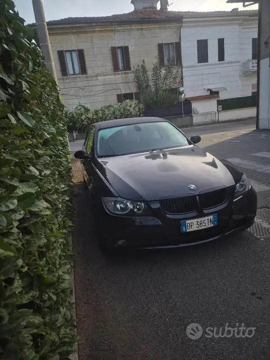 BMW 3 Series 2008 photo 2