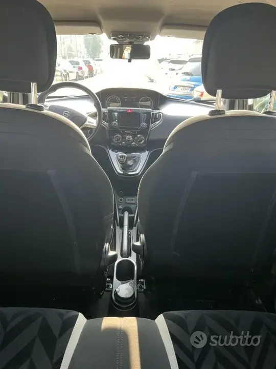 Lancia Ypsilon 2017 photo 5
