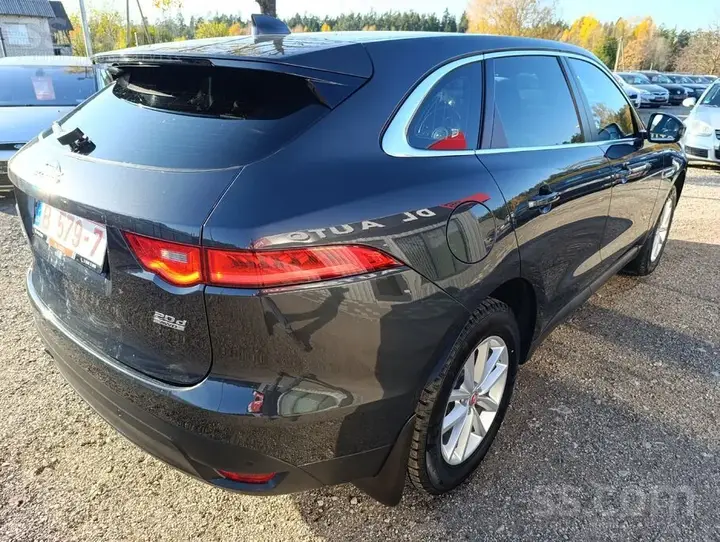 Jaguar F-Pace 2016 photo 4