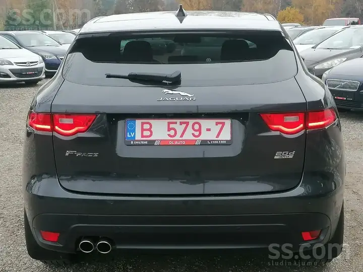 Jaguar F-Pace 2016 photo 5