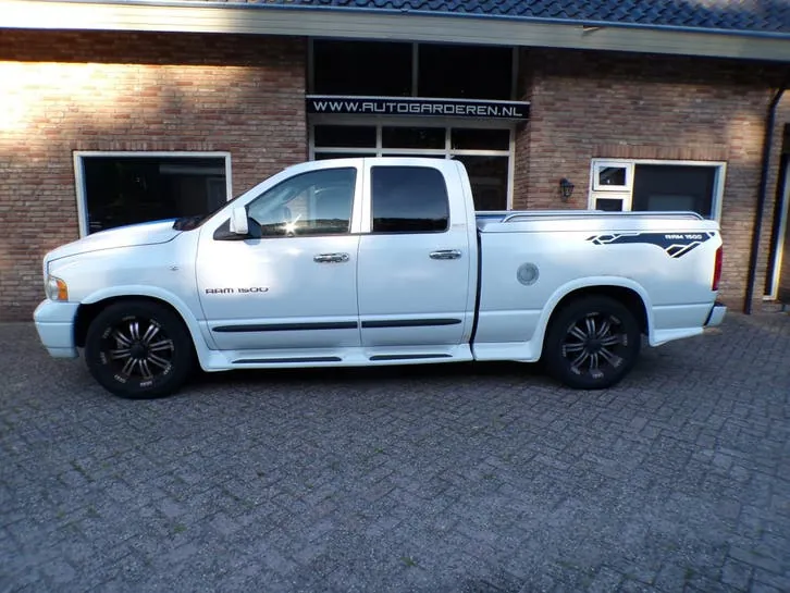 Dodge Ram 1500 2002 photo 2