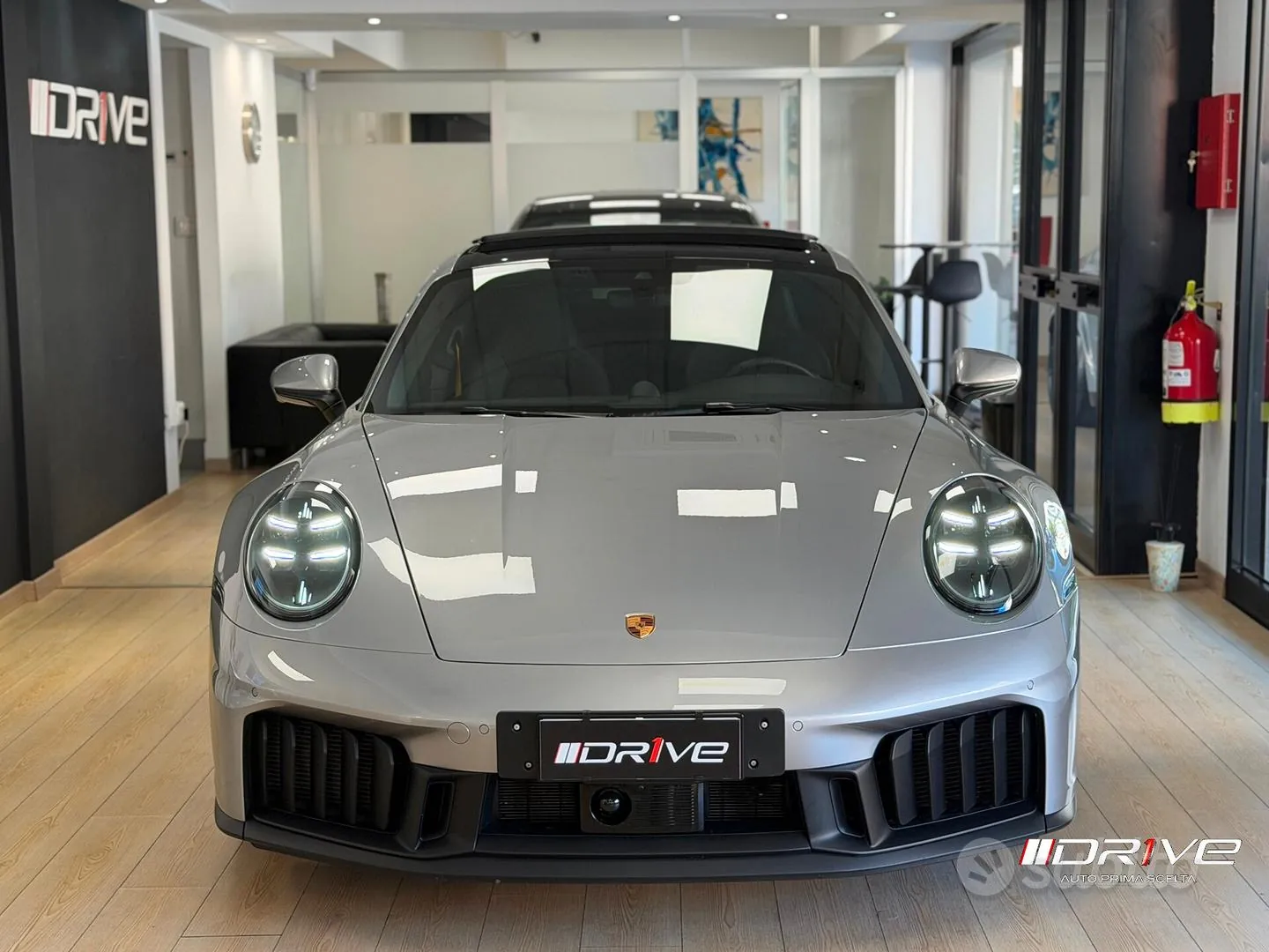 Porsche 911 2025 photo 4