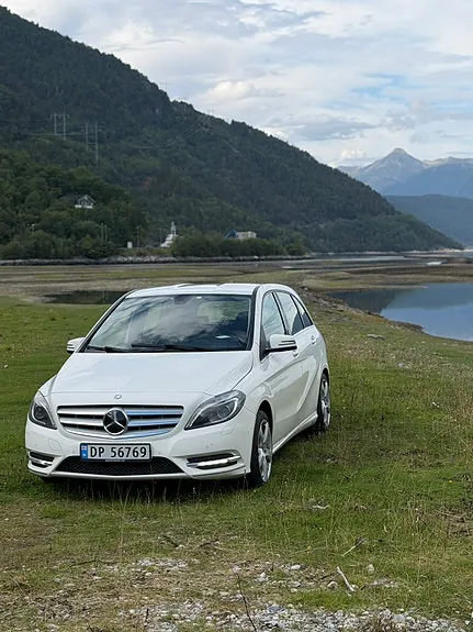 Mercedes-Benz B180 D 2014 photo 2