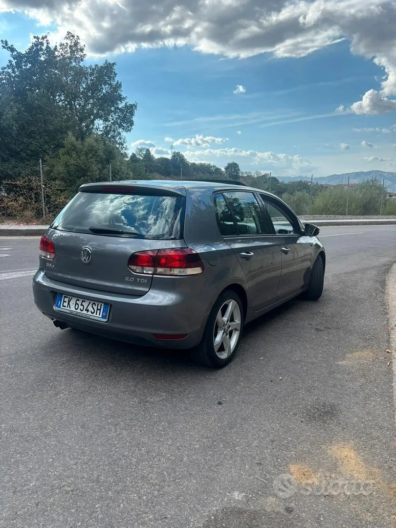 Volkswagen Golf 2011 photo 2