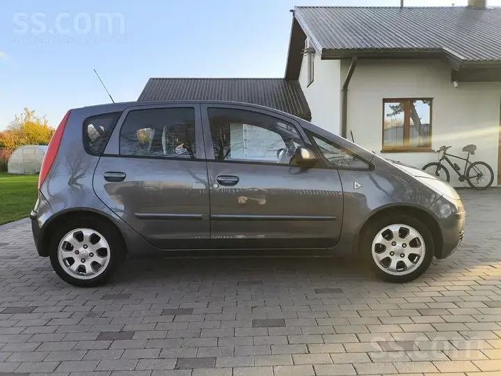 Mitsubishi Colt 2008 photo 2