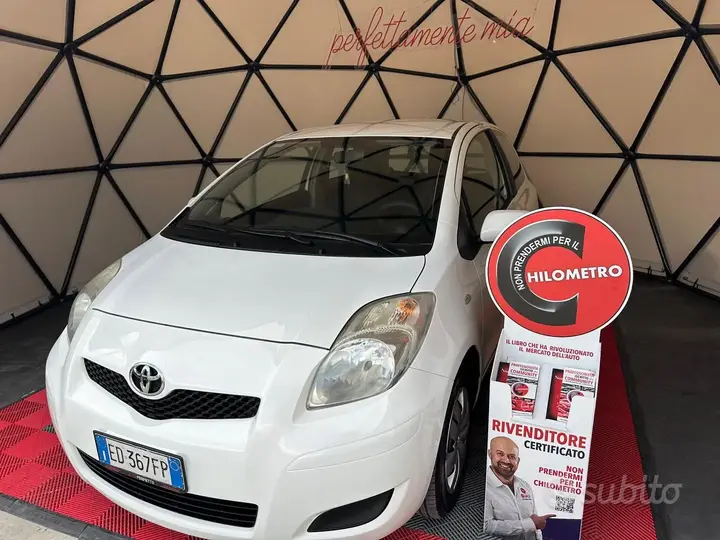 Toyota Yaris 2010 photo 2