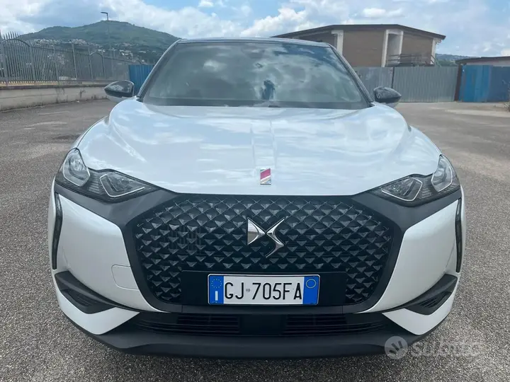DS Automobiles 3 Crossback 2022 photo 2