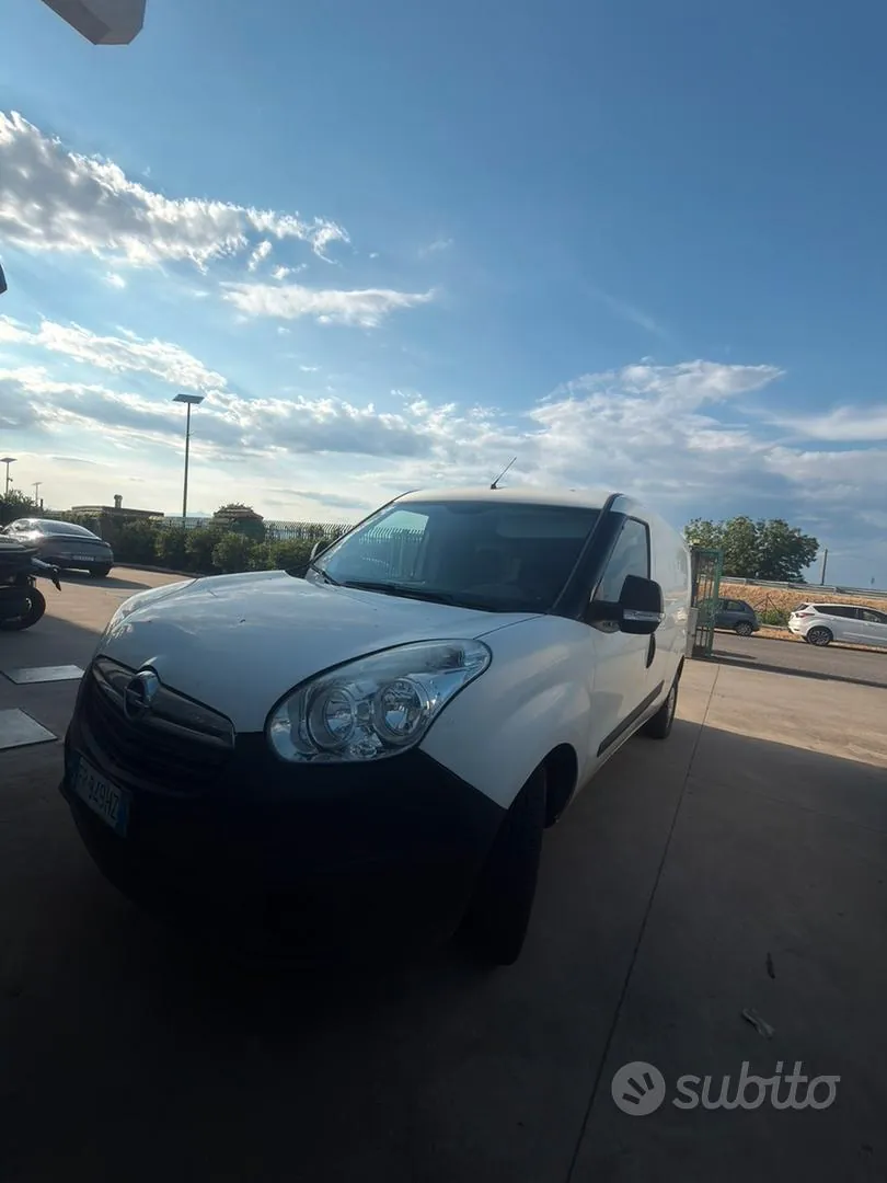 Opel Combo 2018 photo 2