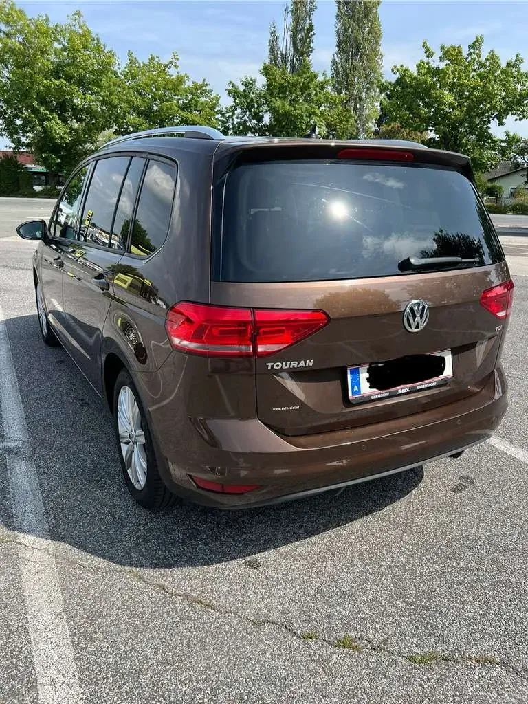 Volkswagen Touran 2016 photo 2