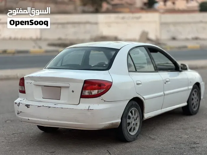 Kia Rio 2004 photo 2