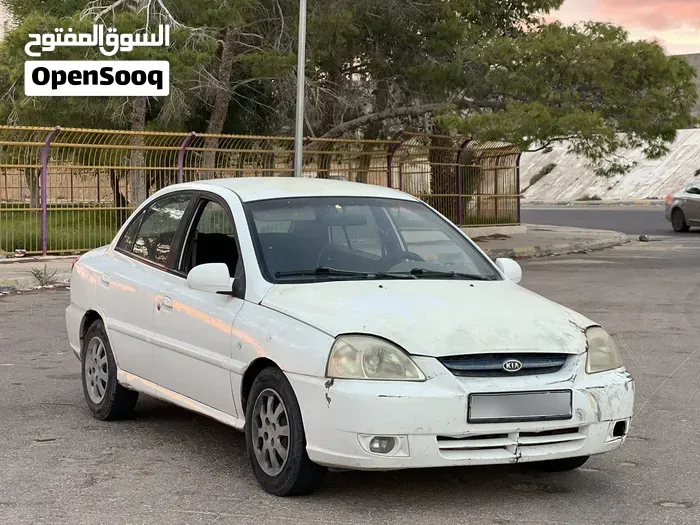 Kia Rio 2004 photo 3