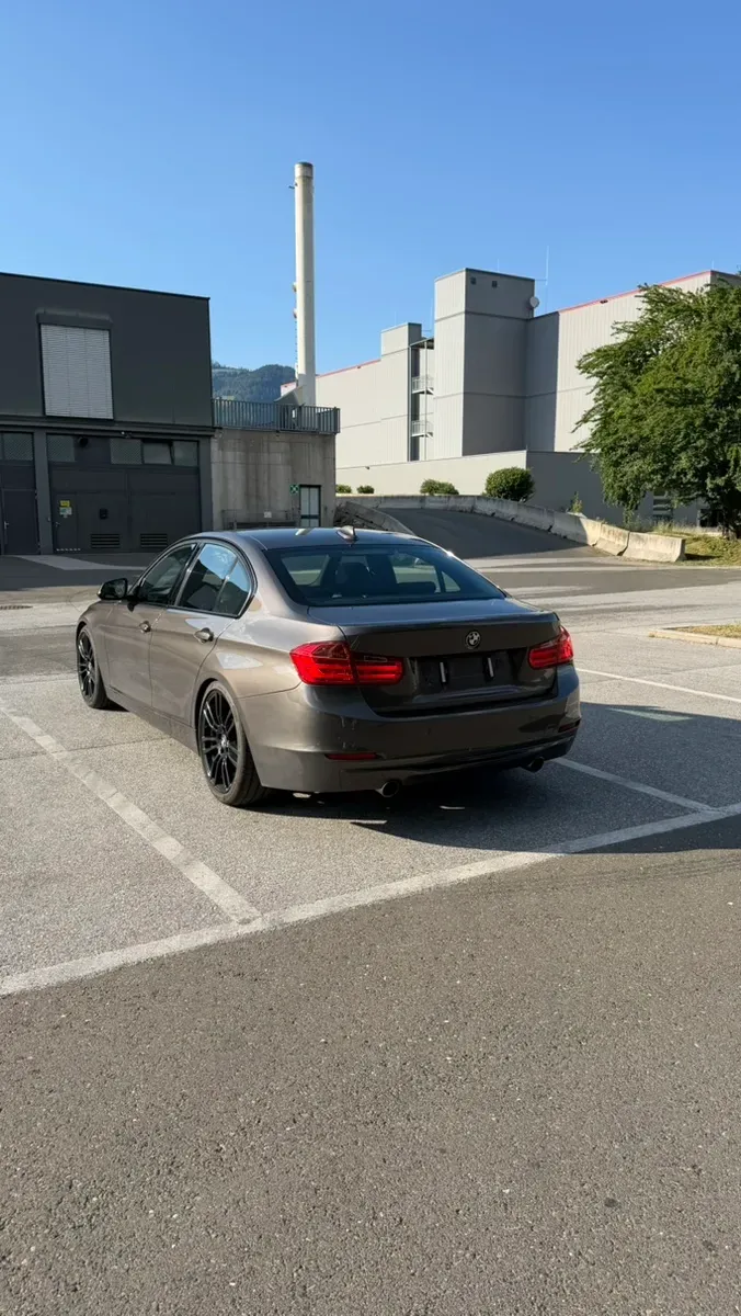BMW 3 Series 2013 photo 3