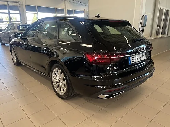 Audi A4 2024 photo 5
