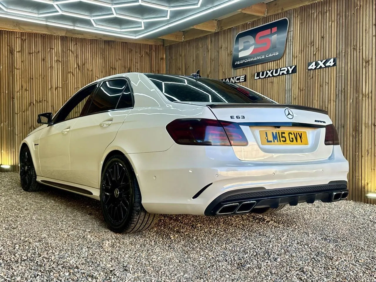 Mercedes-Benz E-Class 2015 photo 5