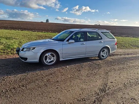 Saab 9-5 2008 photo 2