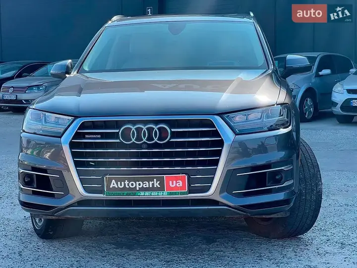 Audi Q7 2019 photo 2