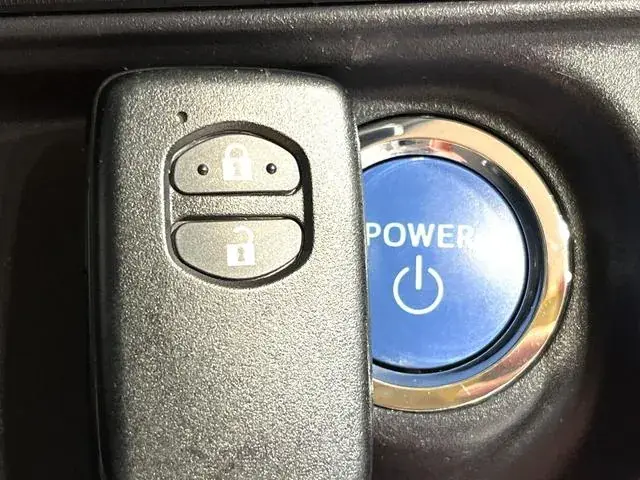 Toyota Aqua 2015 photo 5